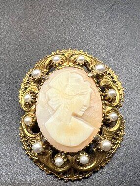 Vintage Florenza Cameo Brooch Faux Pearls Carved Shell Goldtone Pink Elegant Pin